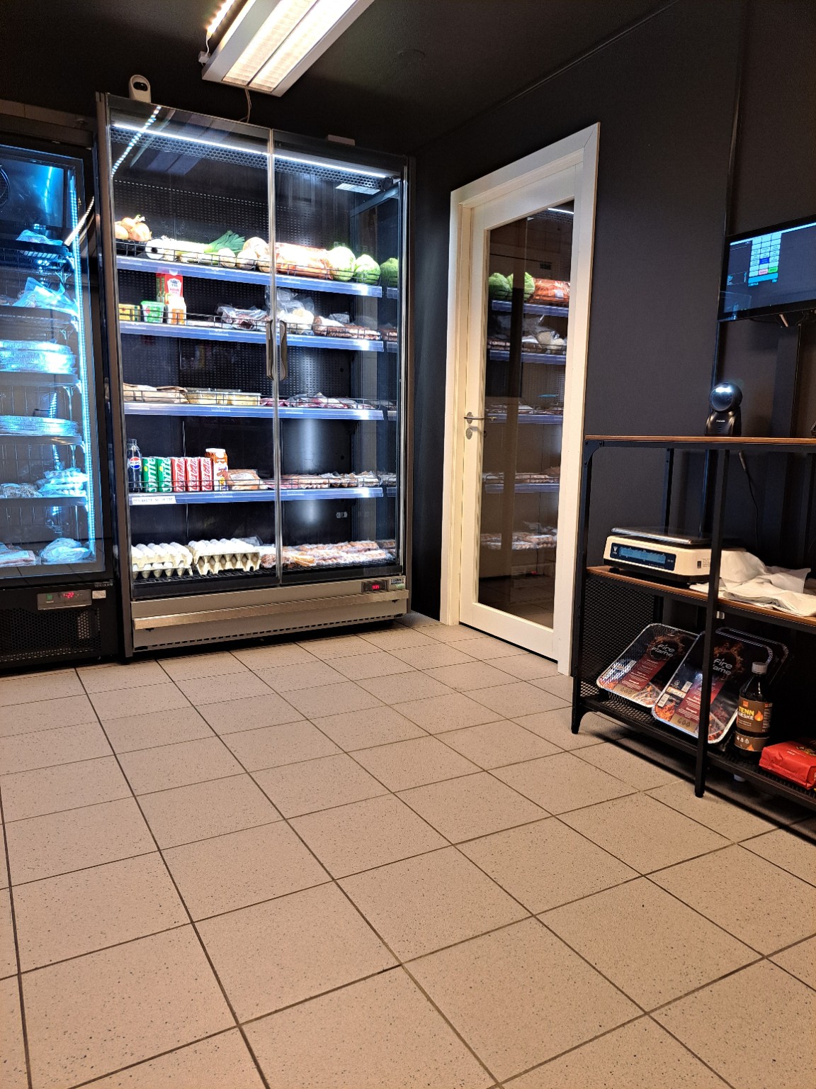 Oversikt over den selvbetjente butikken hos M. Opstad